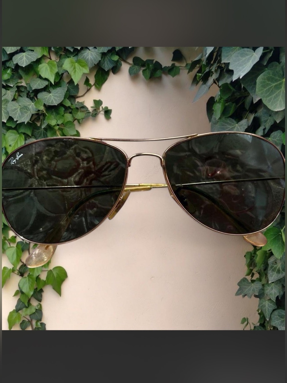Ray-Ban Men’s Gold Aviator Sunglasses with Dark Green Lenses
